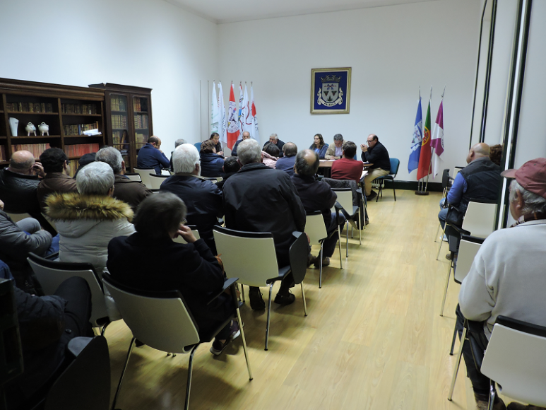 Assembleia de freguesa discute intenção de encerrar loja dos CTT na Palhaça
