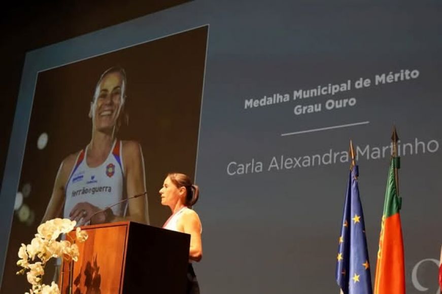 Carla Martinho - Agraciada com a Medalha de M&eacute;rito Municipal - Grau Ouro
